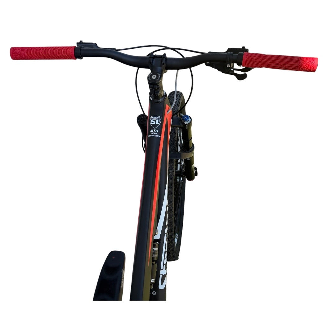 Red/ Black 650/ 27.5 MTB 17in